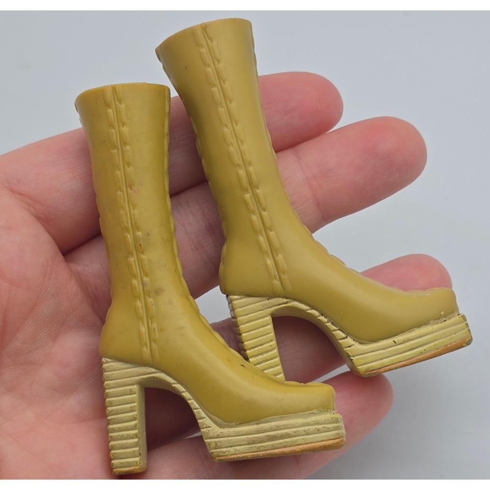 Bratz Doll Platform Boots Style It Dana 2003 Shoes Tan Y2K Chunky Heel MGA